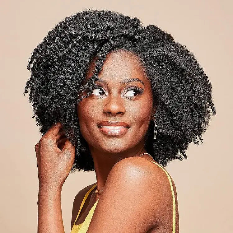 African Pride Moisture Miracle Aloe & Coconut Water Curl Milk & Detangler 354ml